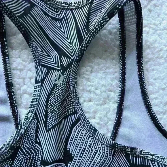 Lululemon Womens  Athletic Black/White Multi Pattern Tank Top Size small - Picture 7 of 7